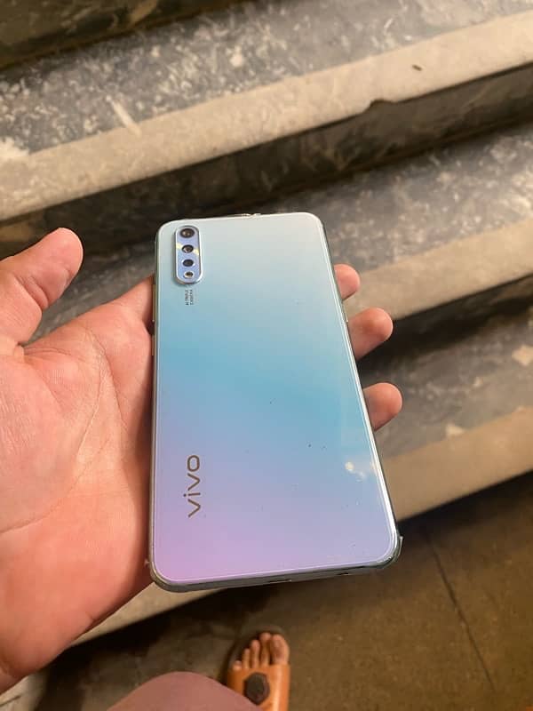 vivo s1 8/256  omlad disply pta approved 03287589009 1