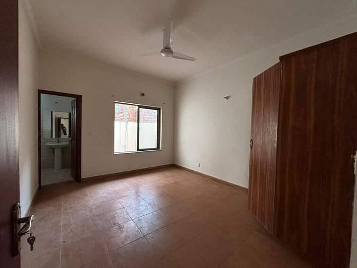 7.7 Marla Beautiful Luxury House for Sale In Buch Villas Phase 1, Multan 12