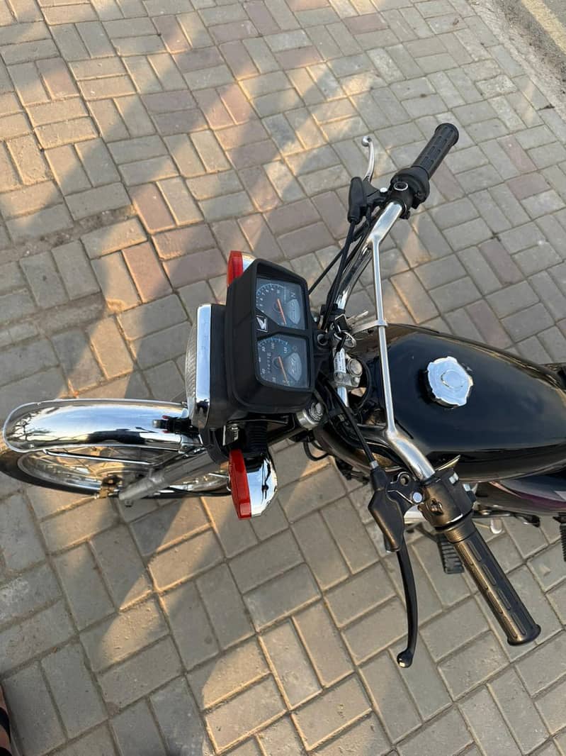 Honda cg 125 2020 Sticker Nov 2019 Registered 1