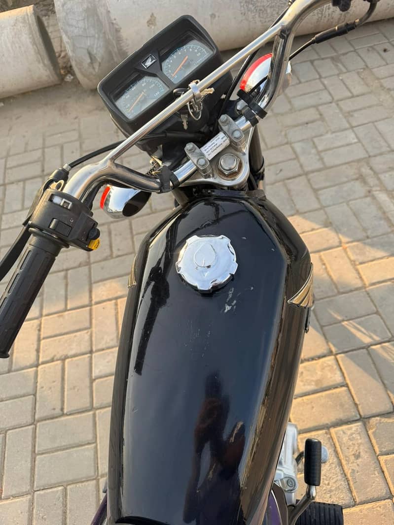 Honda cg 125 2020 Sticker Nov 2019 Registered 2