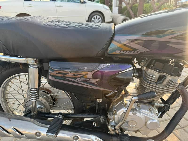 Honda cg 125 2020 Sticker Nov 2019 Registered 3