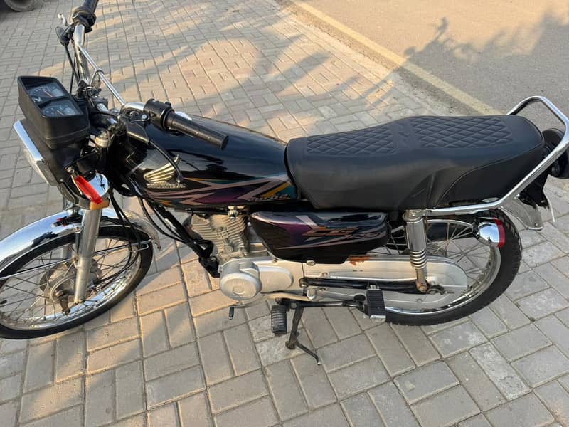 Honda cg 125 2020 Sticker Nov 2019 Registered 4