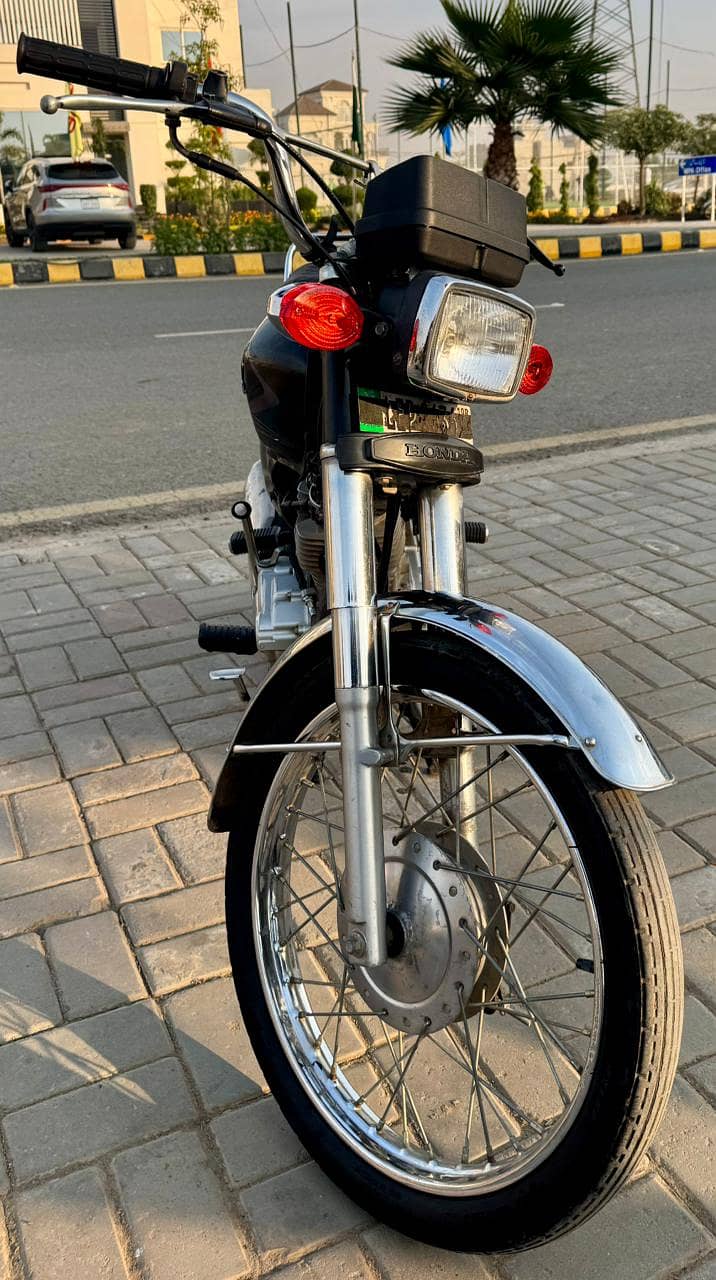 Honda cg 125 2020 Sticker Nov 2019 Registered 6