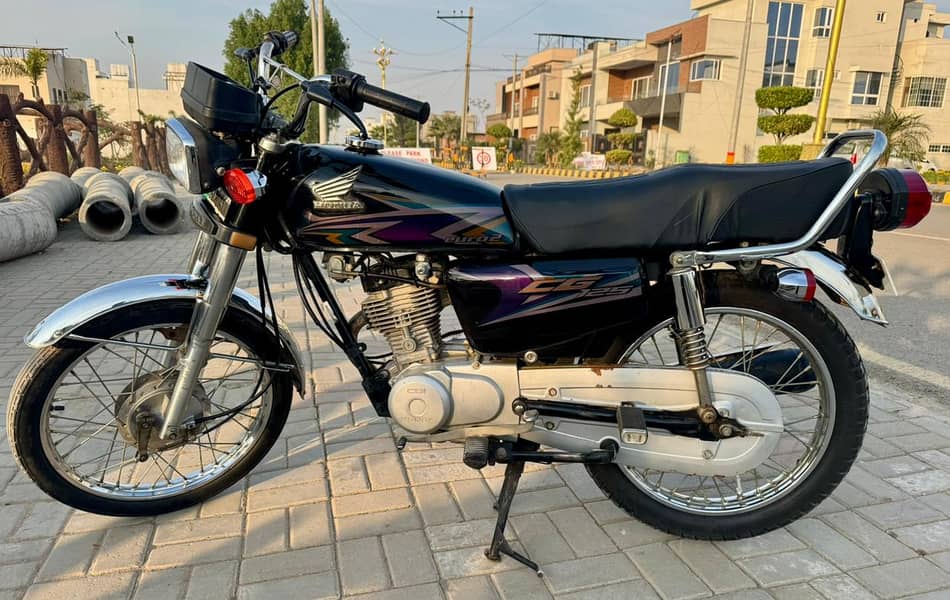 Honda cg 125 2020 Sticker Nov 2019 Registered 7