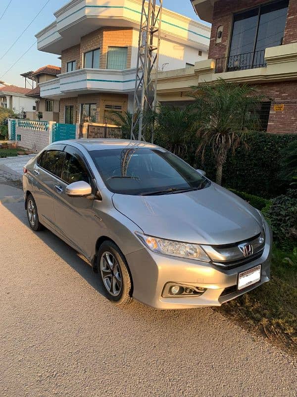 Honda Grace Hybrid 2016 1