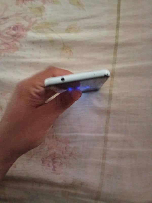 google pixel 4a on peice board for sell urgent 4