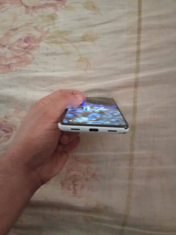 google pixel 4a on peice board for sell urgent 5