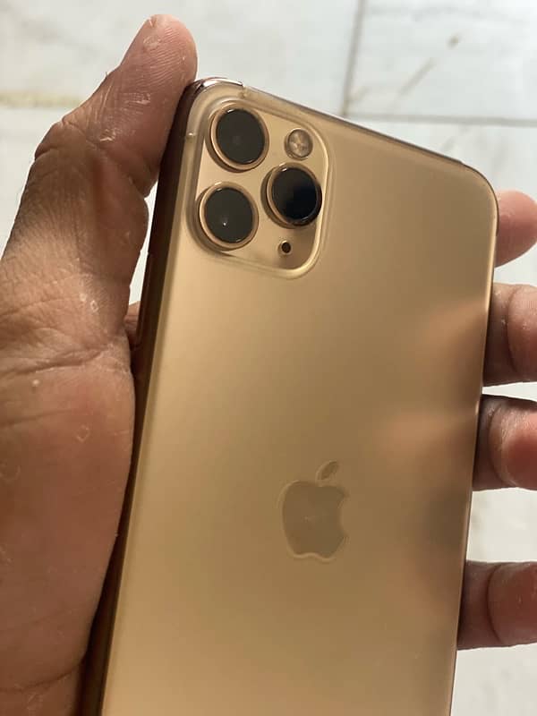 iPhone 11 pro max 4