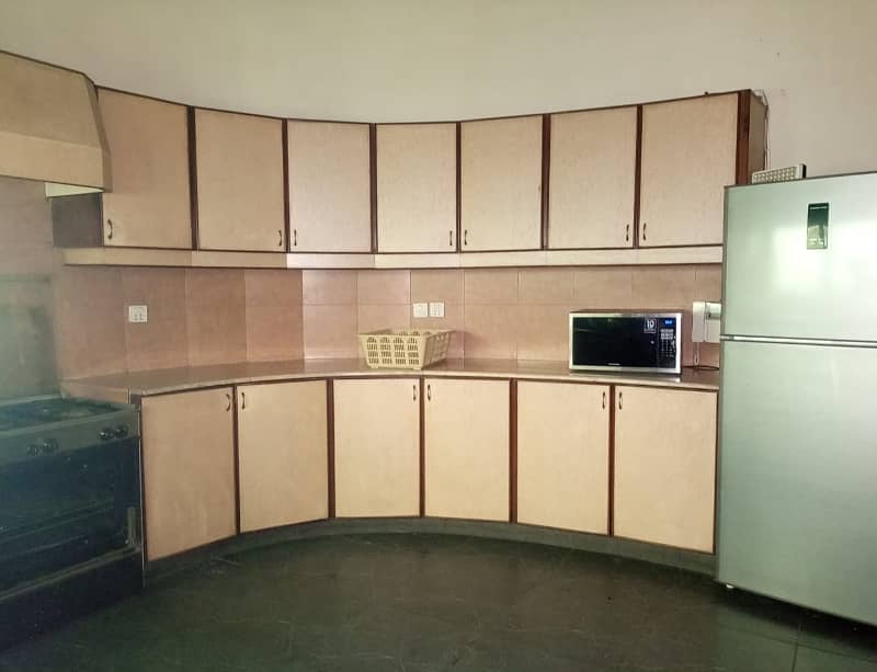 01 KANAL VERY BEAUTIFUL LOWER PORTION AVAILABLE FOR RENT 4