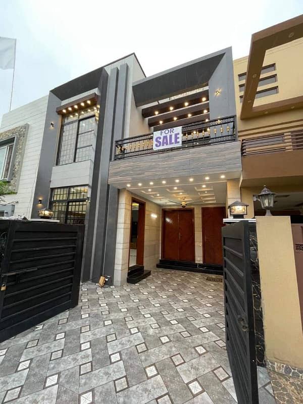 5 Marla Brand New Luxury Used House For Sale In Bahria Town Lahore 1