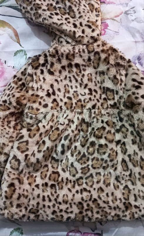 Leopard print fur coat 2