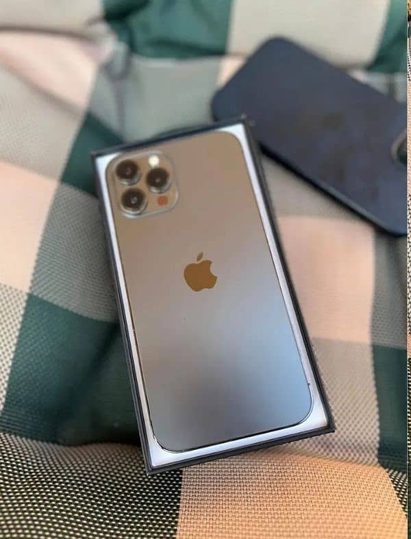 I phone 12 pro mix 512GB complete Box urgent sale wtp 0332=8176331 0