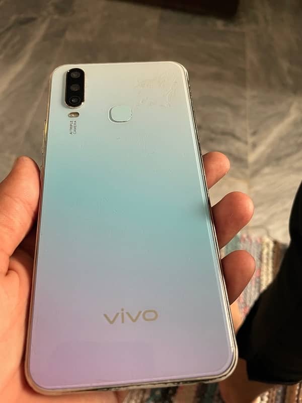 vivo y 17 4