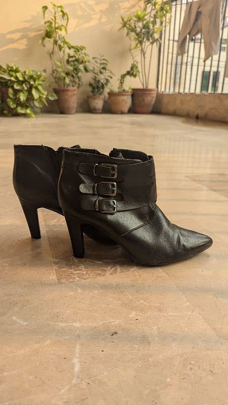 Low Heel Ankle Boots 0