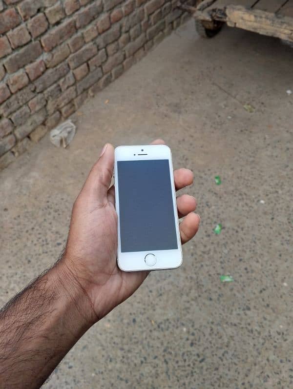 I phone 5s 32 gb Non Pta. 03271060622 3