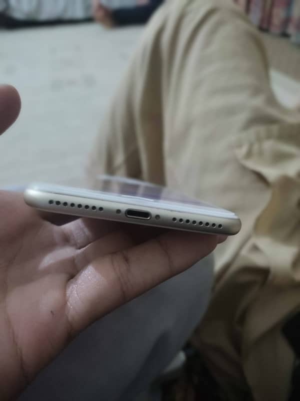 I phone 7 plus (128GB) exchange possible 2