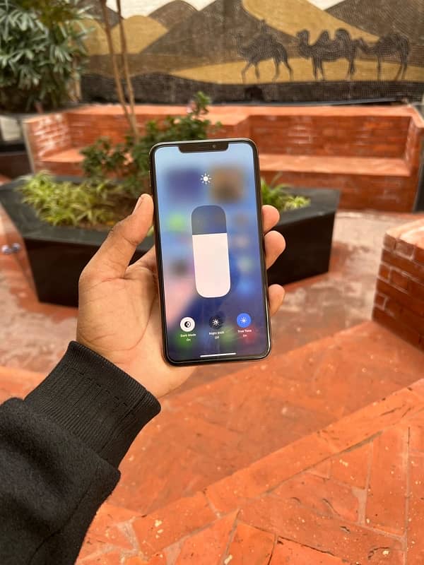 I PHONE XS MAX 256 GB PTA -offical 1