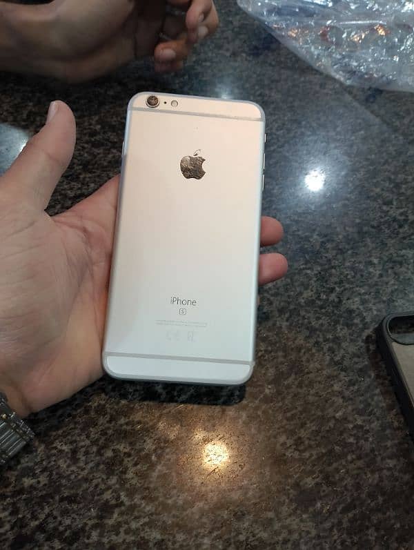 iphone 6s plus barray serive pa ha non pta ha phone bht achq chal rha 7