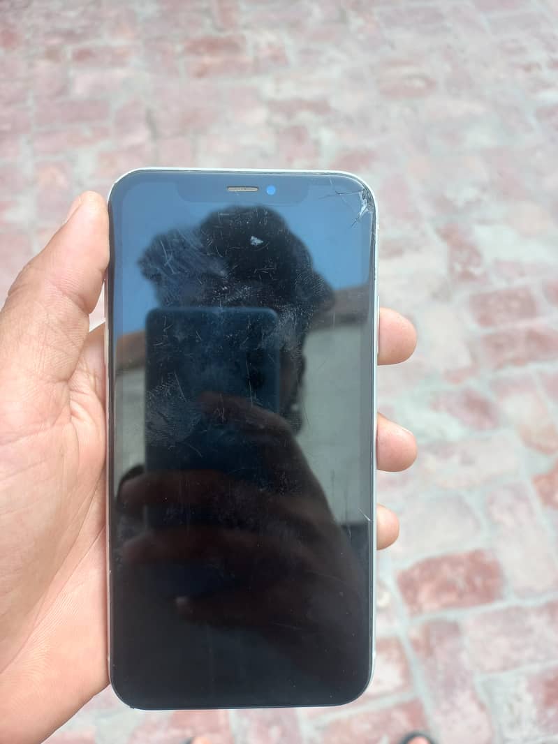 iphone xr 64gb (non pta) factory unlock glass break 2