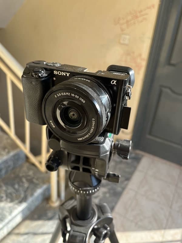 Sony A6000 with Kit lens (Dummy battery and 64GB card for free) 0