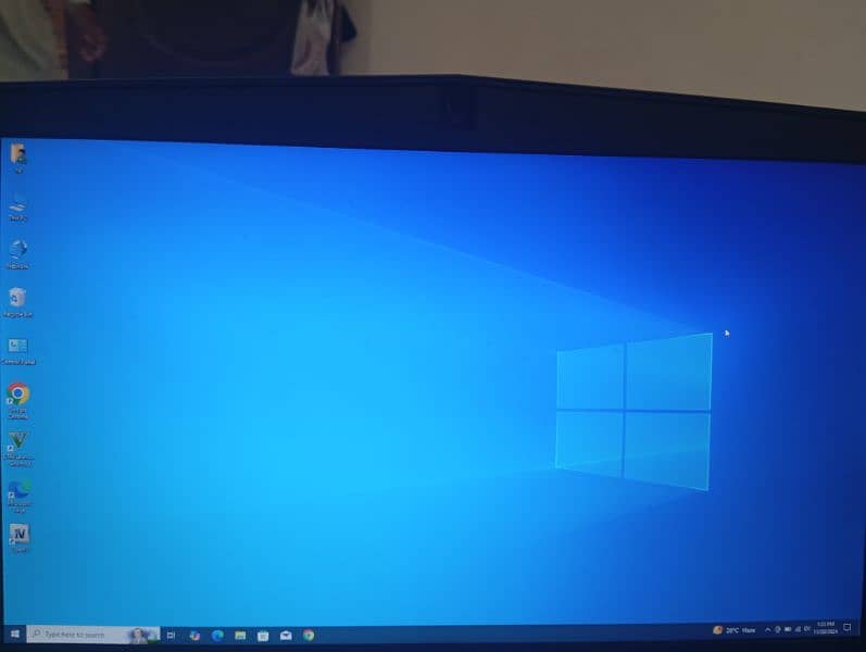 Alienware 17 Microsoft windows 10 Pro 10/10 condition 3