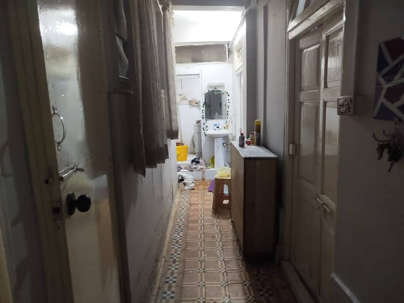 FLAT FOR SALE NEAR LIGHT HOUSE, CYCLE MARKET [No Loadshedding] 1