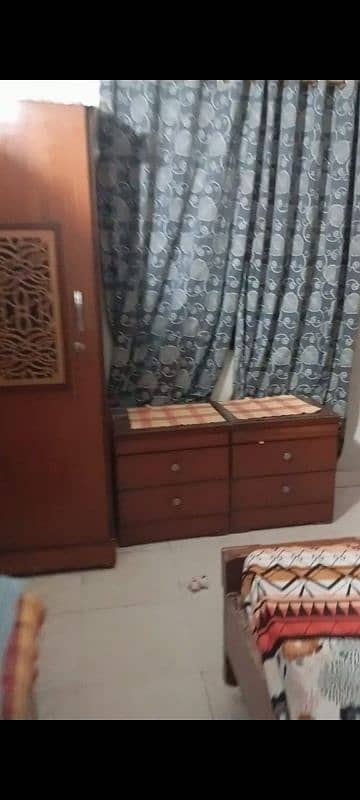 urgent sale 3 piece bed set 3