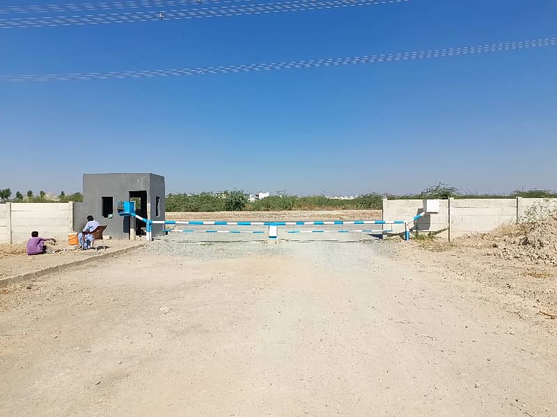 400 sq yard corner plot for sale in PIR AHMED ZAMAN TOWN 0