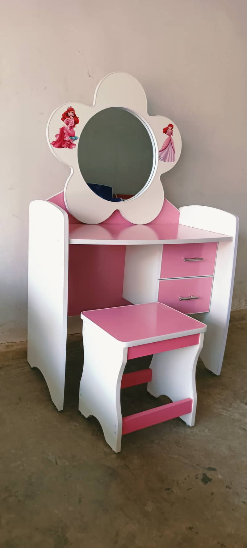 Brand New Dressing Table for Girls , Study Table , Toy Rack 3