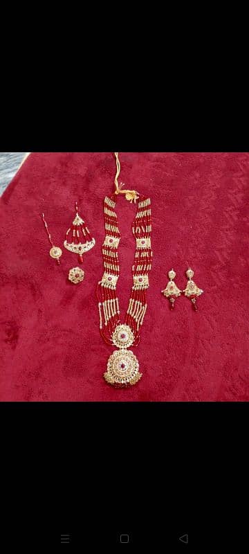 imported  bridal jewelry set neat good condition used only 1 time 10