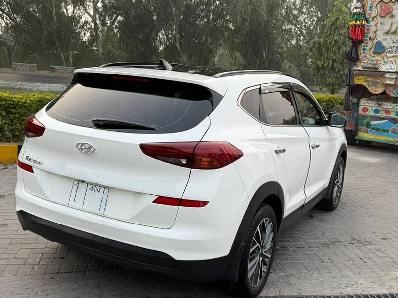 Hyundai Tucson FWD 2021 1