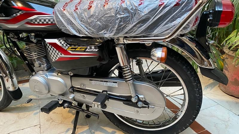 Honda Cg 125 2024 All punjab Biometric Available 3