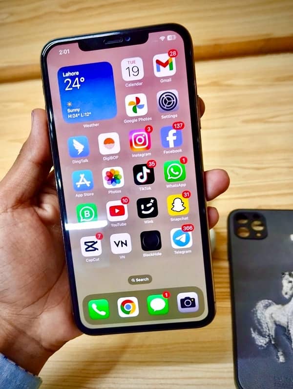 iphone 11 pro max  factory unlock  6