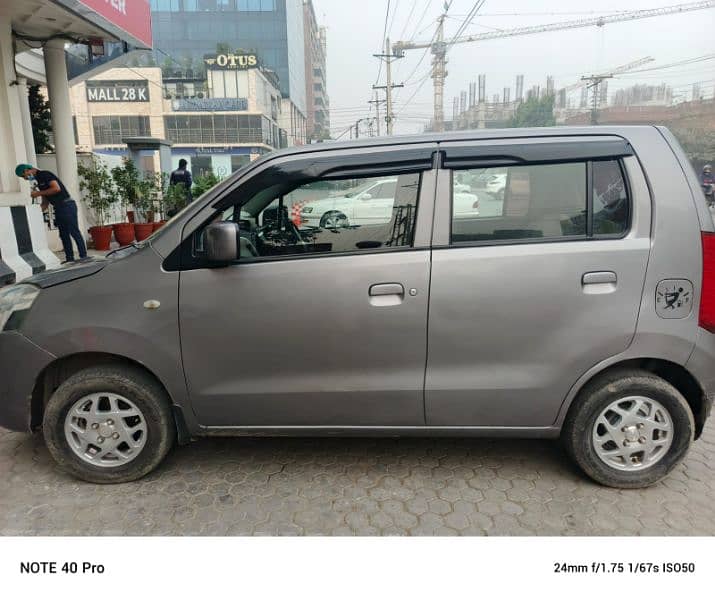 Suzuki Wagon R 2018 3