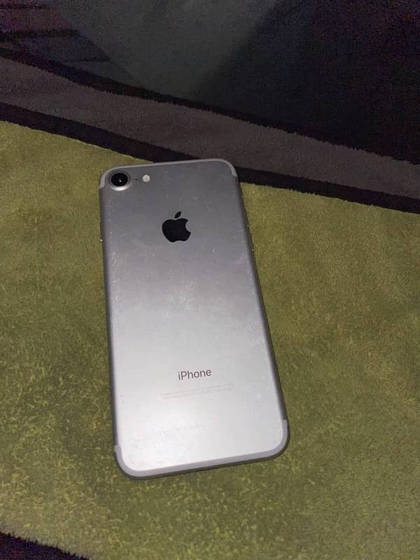 iPhone 7 (water pack) 32gb bypass all okey 2