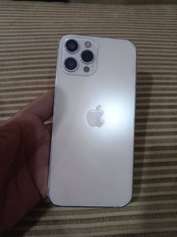 IPHONE 12 PRO MAX FACTORY UNLOCK IN GOOD CONDITION 4