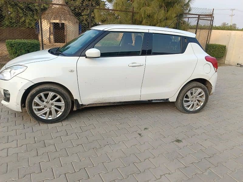 Suzuki Swift 2022 15