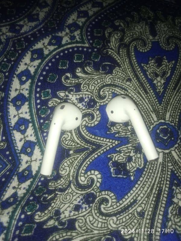 Copy of Apple earbuds 3