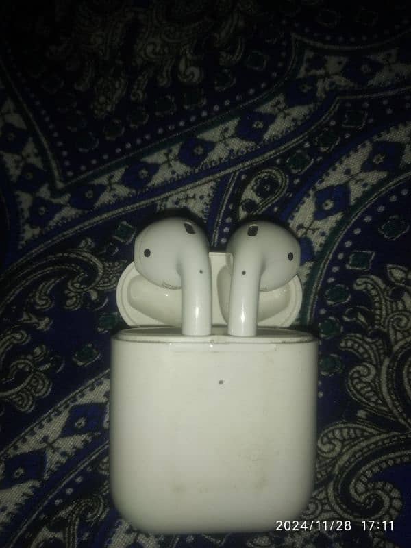 Copy of Apple earbuds 7