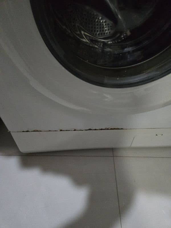 LG FULLY AUTOMATIC WASHING MACHINE 2