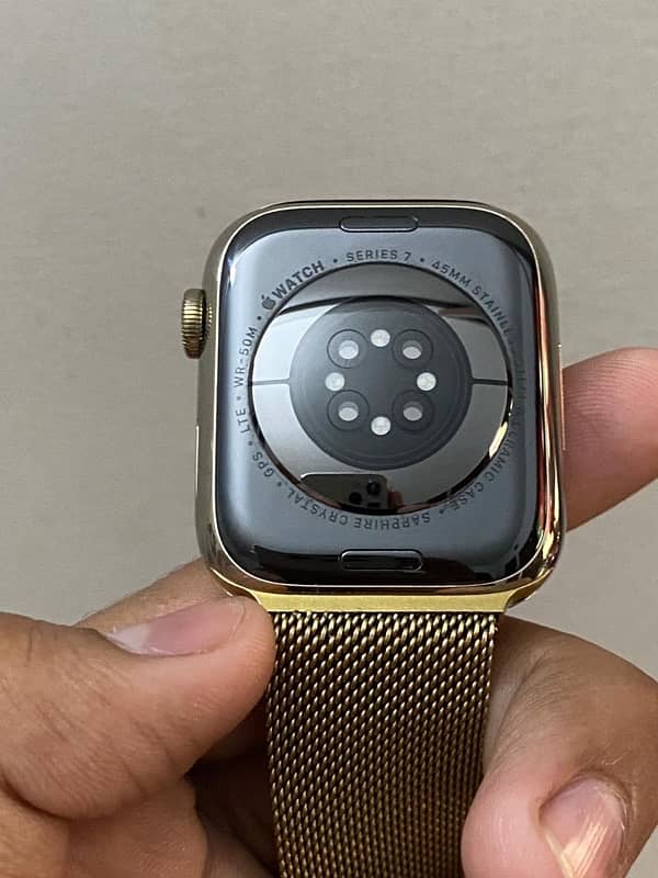 Apple Watch Series 7 Stainless Steel 4