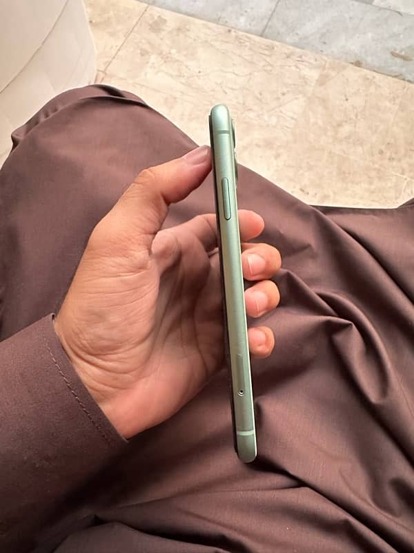 iPhone 11 - 128GB (PTA Approved) Condition 1