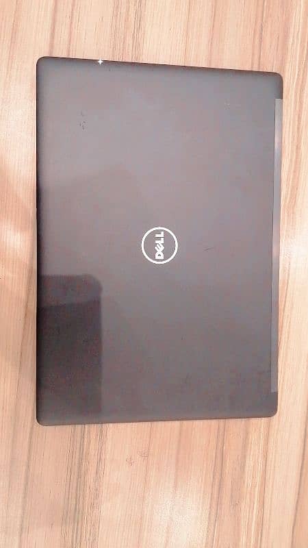 Dell latitude corei5 7generation RAM 8gb 256gb 0