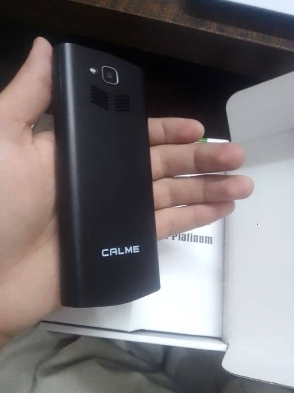 CALME 4G PLATINUM BLACK 1