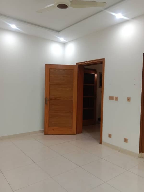 10Marla Like Brand new House in Dha Phase 8 For rent Direct approach to ring road and Allama iqbal air port 5