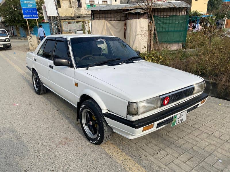 Nissan Sunny 1986 4