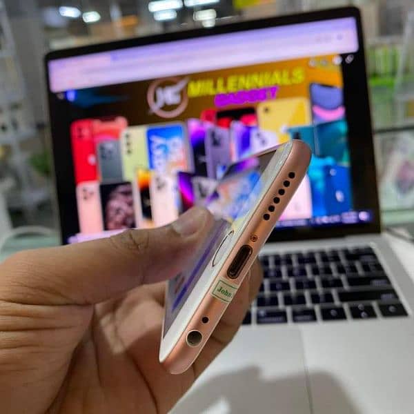 I phone 6s 10/10 condition pta approved 4/64 5