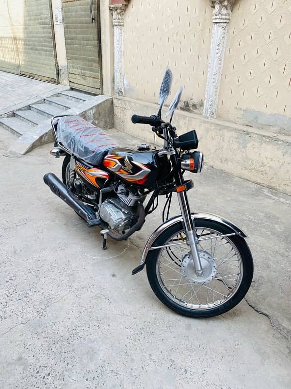 Honda CG125 2022Model  NEW Condition best for 2024 8