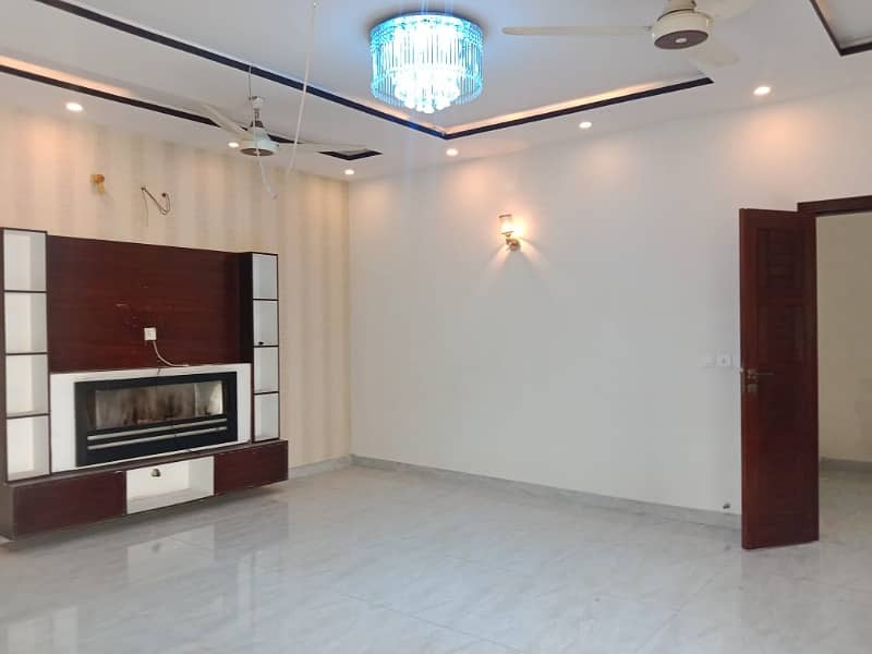 1kanal Like Brand New Upper portion with Separate Gate in Dha Phase 8 Eden City Near Ring Road And Allama iqbal Air Port 12