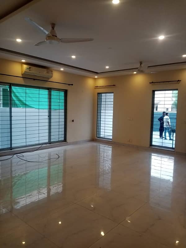 1 Kanal Brand New Upper Portion In Dha Phase 8 Near Ring Road And Allama Iqbal Air Port For Rent 15